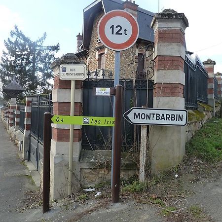 Gite Les Iris Villa Crecy-la-Chapelle Bagian luar foto