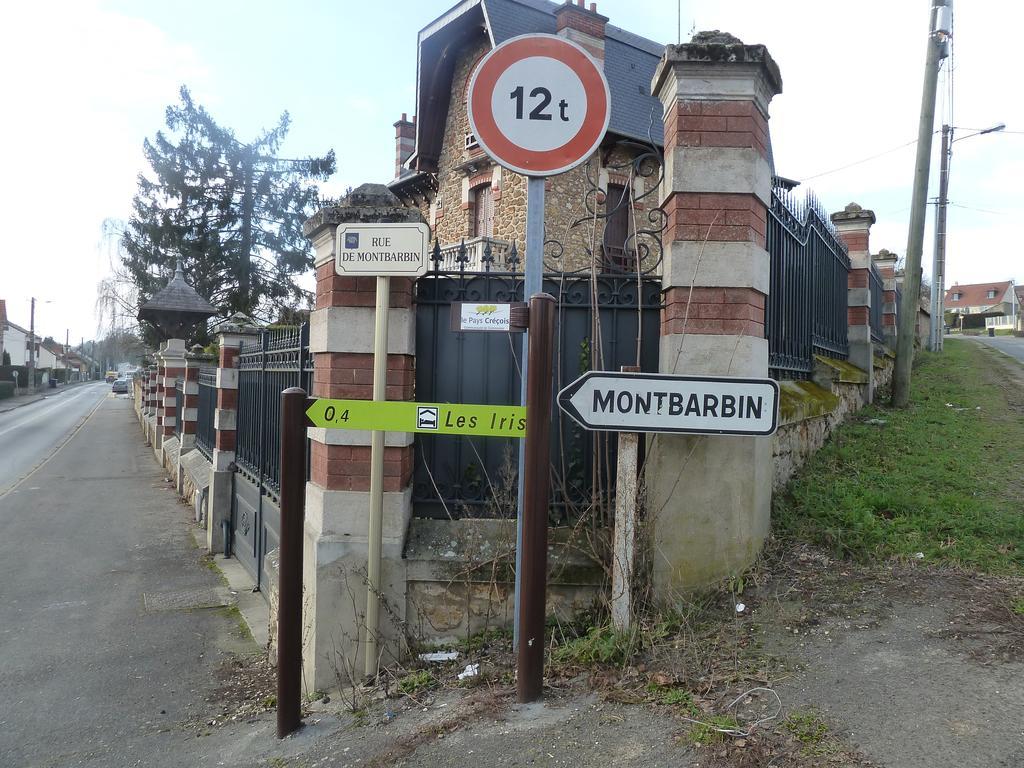 Gite Les Iris Villa Crecy-la-Chapelle Bagian luar foto