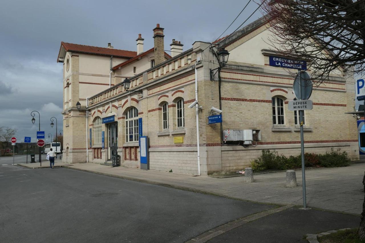 Gite Les Iris Villa Crecy-la-Chapelle Bagian luar foto